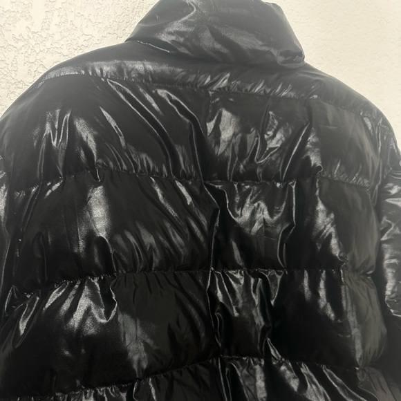 Black Cropped Puffer Jacket Women’s Size Large - Picture 6 of 8
